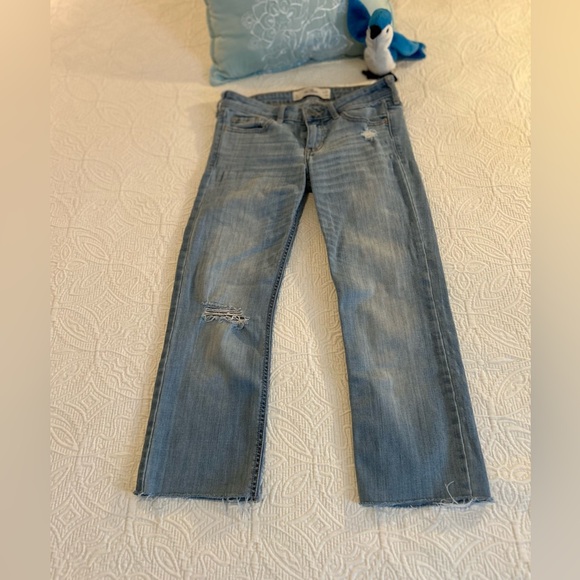 Holister Jeans - Picture 3 of 4